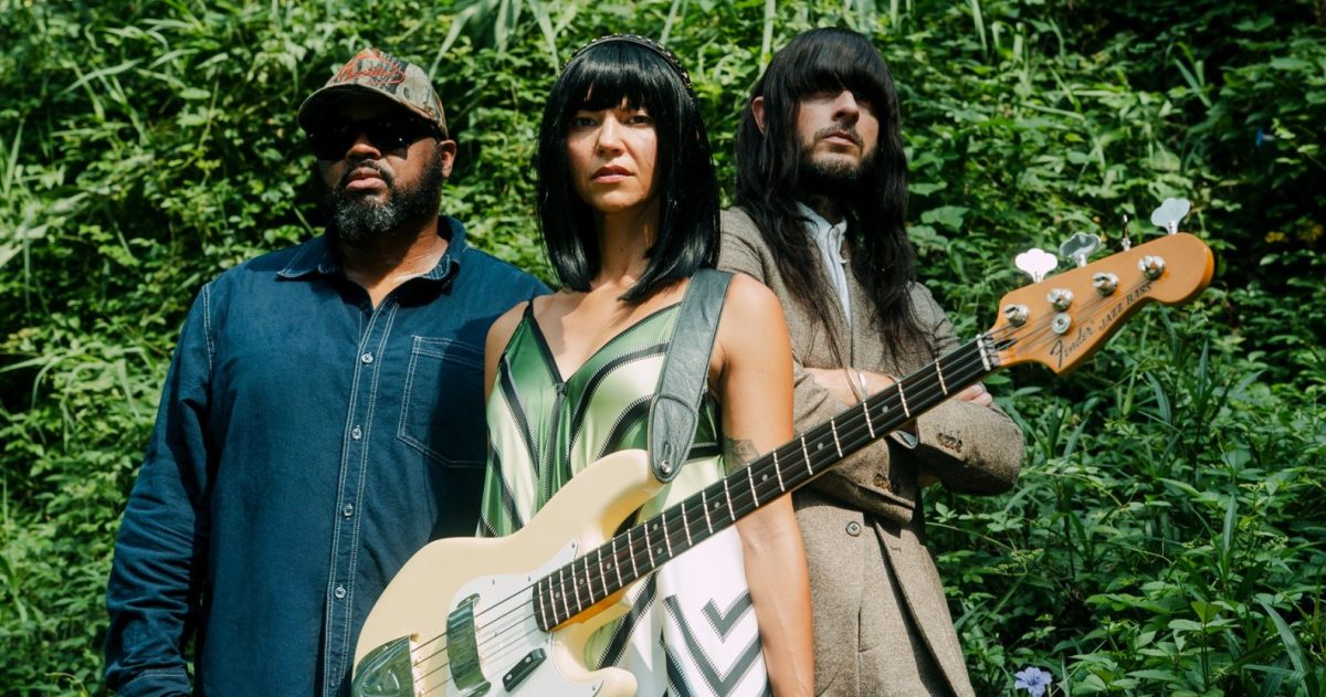 Khruangbin press November 2025