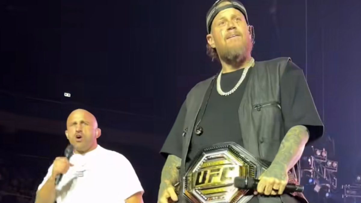 UFC Champion Alexander Volkanovski Performs With Jelly Roll In Sydney