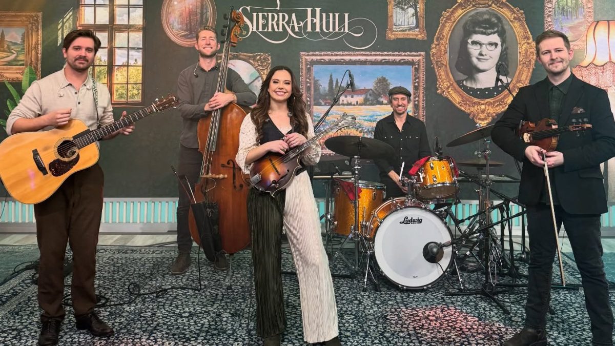 Sierra Hull Performs Unplanned Instrumental CBS ‘Saturday Sessions’ Set