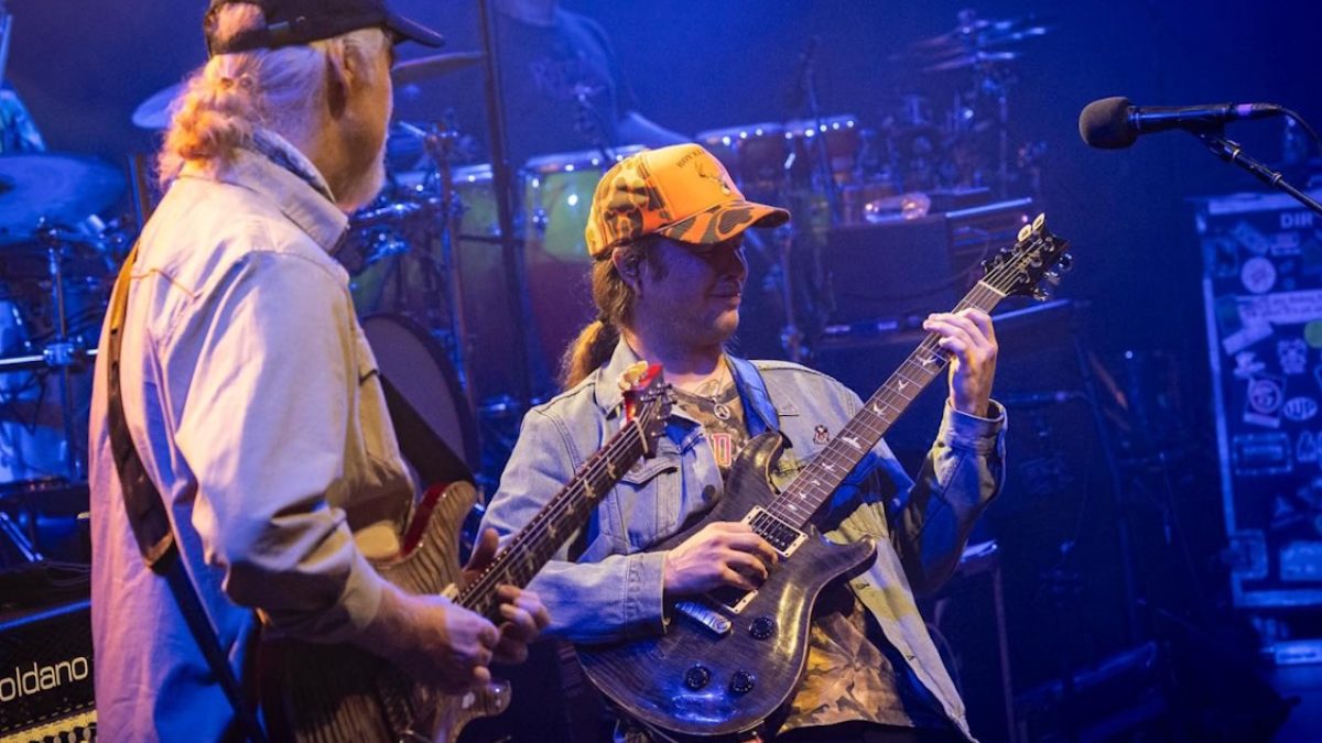 Billy Strings Drops In On Widespread Panic’s Show In Atlanta