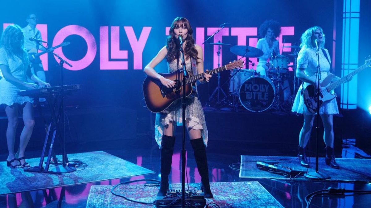 Molly Tuttle Starts 2026 On A High Note With 'That’s Gonna Leave A Mark' On 'Kimmel'