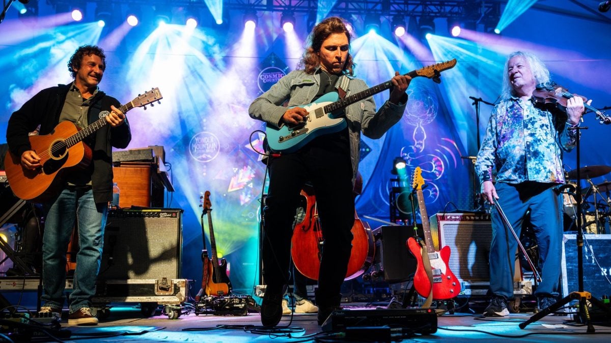 Railroad Earth Teams With Daniel Donato For New 'Keep Your Eyes Open' Single