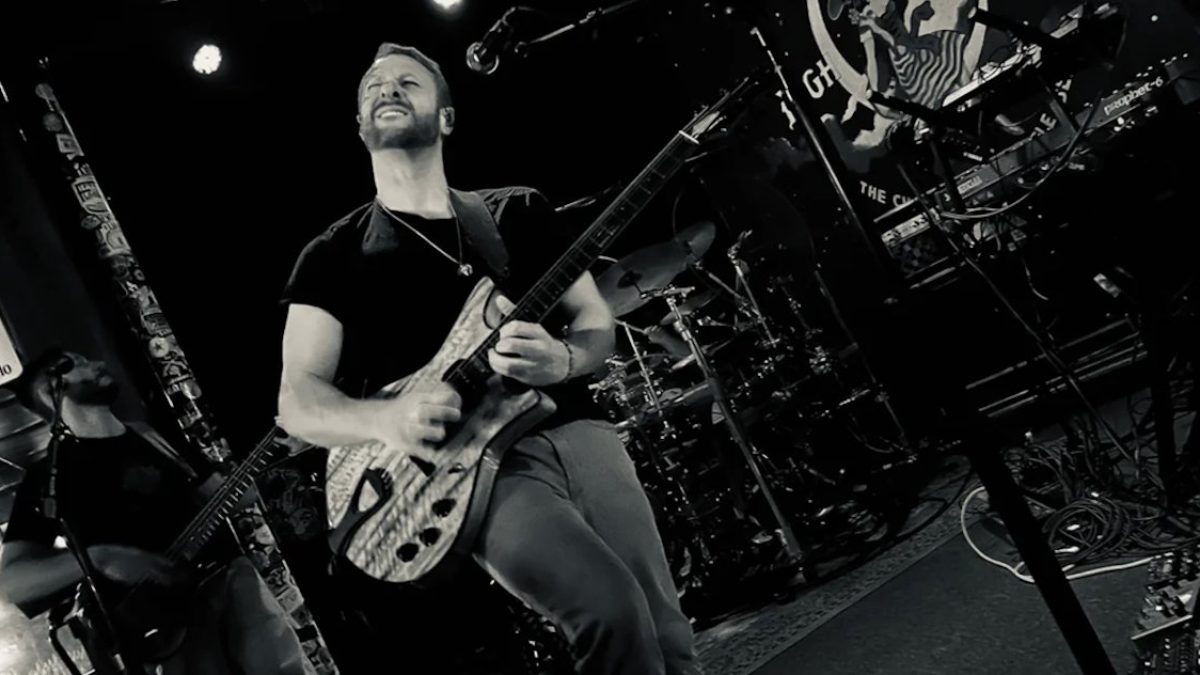 Spafford Honors Bob Weir With 56-Minute 'The Other One' Cover In Knoxville