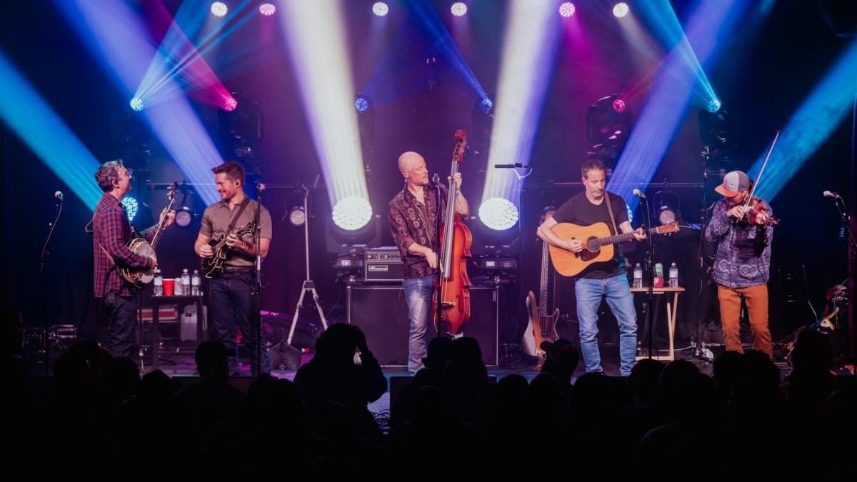 Yonder Mountain String Band Fares Bob Weir Well At Cervantes