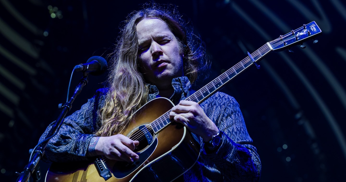 Fall Strings Billy Strings Offers 1st Glimpse Of Fall Tour 2026
