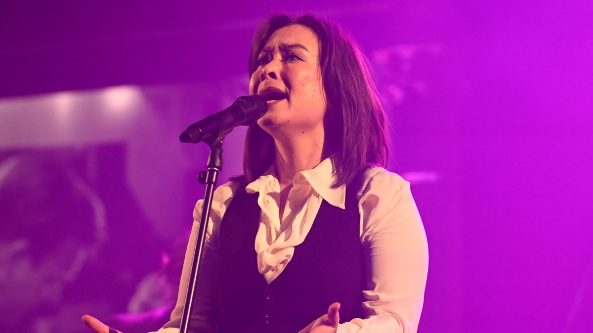 Watch Mitski Make Long-Awaited Return To 'Colbert' With 'I'll Change For You'