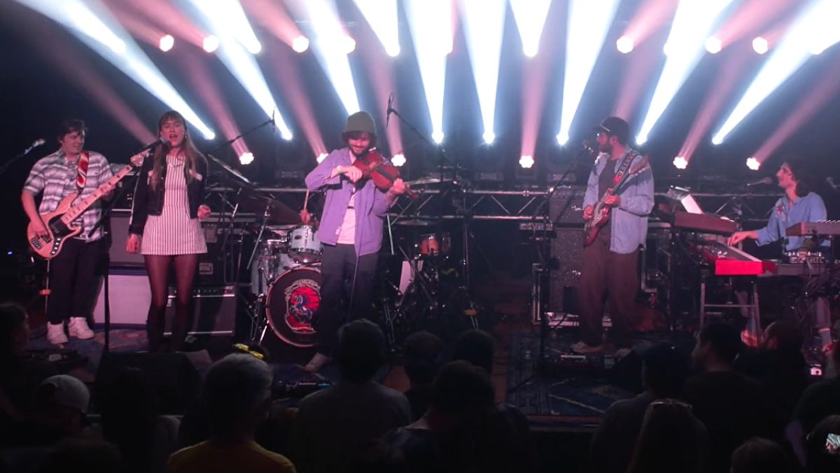 ‘Don’t Do It’: Eggy Brings Out John Mailander & Lilly Winwood In Nashville