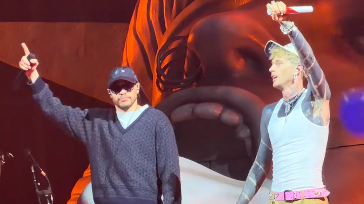 Pete Davidson Helps mgk ‘Roll The Windows Up’ In London