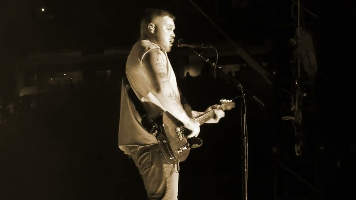 Zach Bryan - "Dry Deserts" Live @ The Dome, St. Louis, MO - 3.8.26