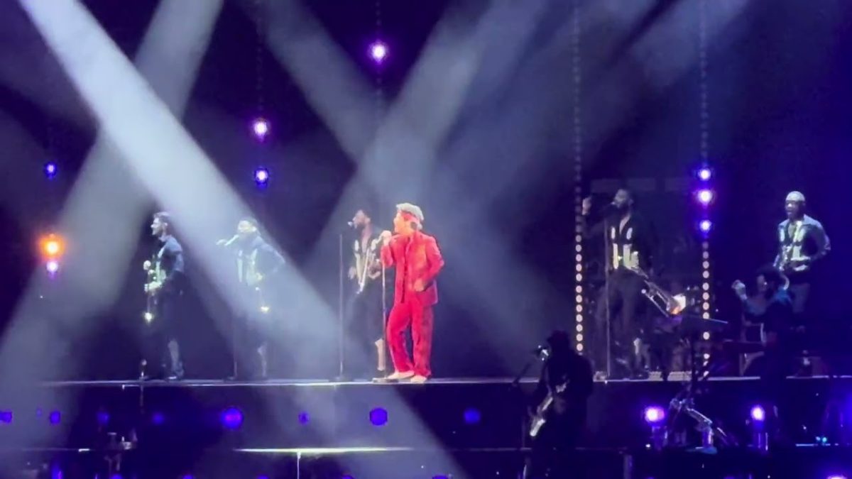 Bruno Mars “Cha Cha Cha” Live in Las Vegas - Opening Night of The Romantic Tour