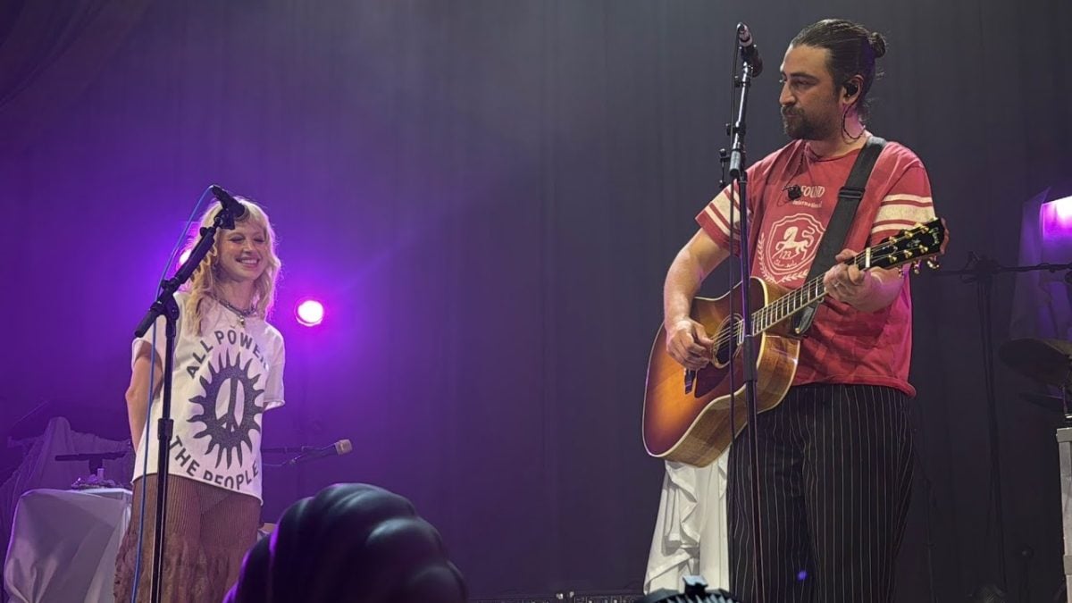 Hayley Williams and Noah Kahan Performing Downfall at The Ryman Auditorium | 4/28/26