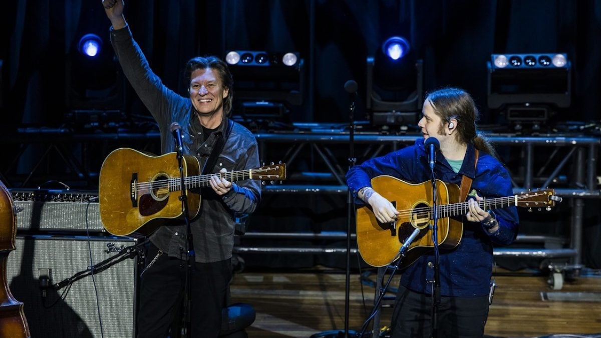 Billy Strings Honors Ronnie Bowman With New Song Debut In St. Augustine