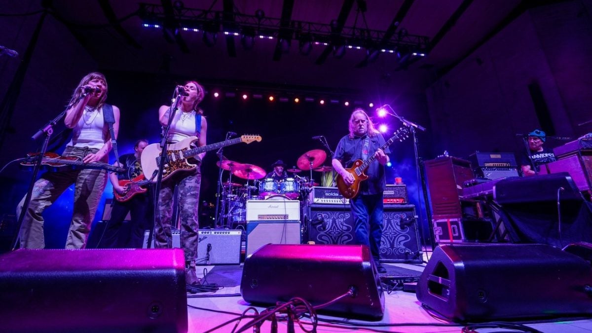Gov't Mule Brings Out Larkin Poe & Mike Barnes In Charlotte