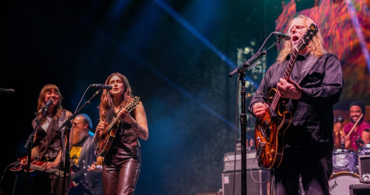 Govt Mule Larkin Poe April 2026 Hitchens
