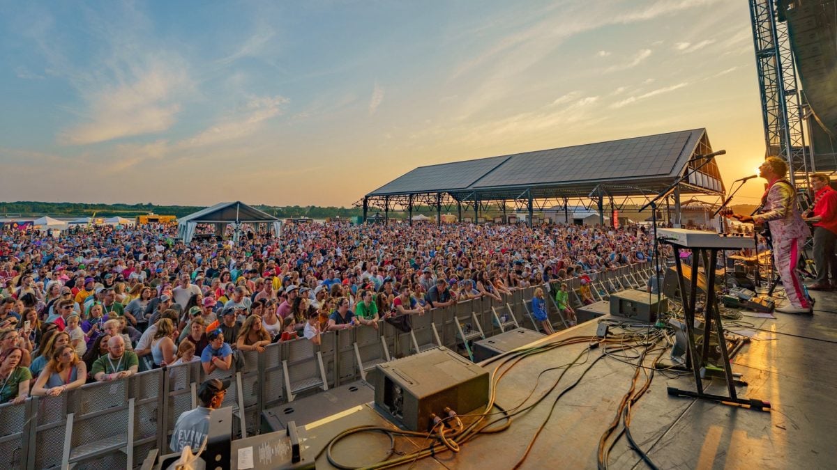 Guster Recruits Iron & Wine, Watchhouse + More For On The Ocean Weekend 2026