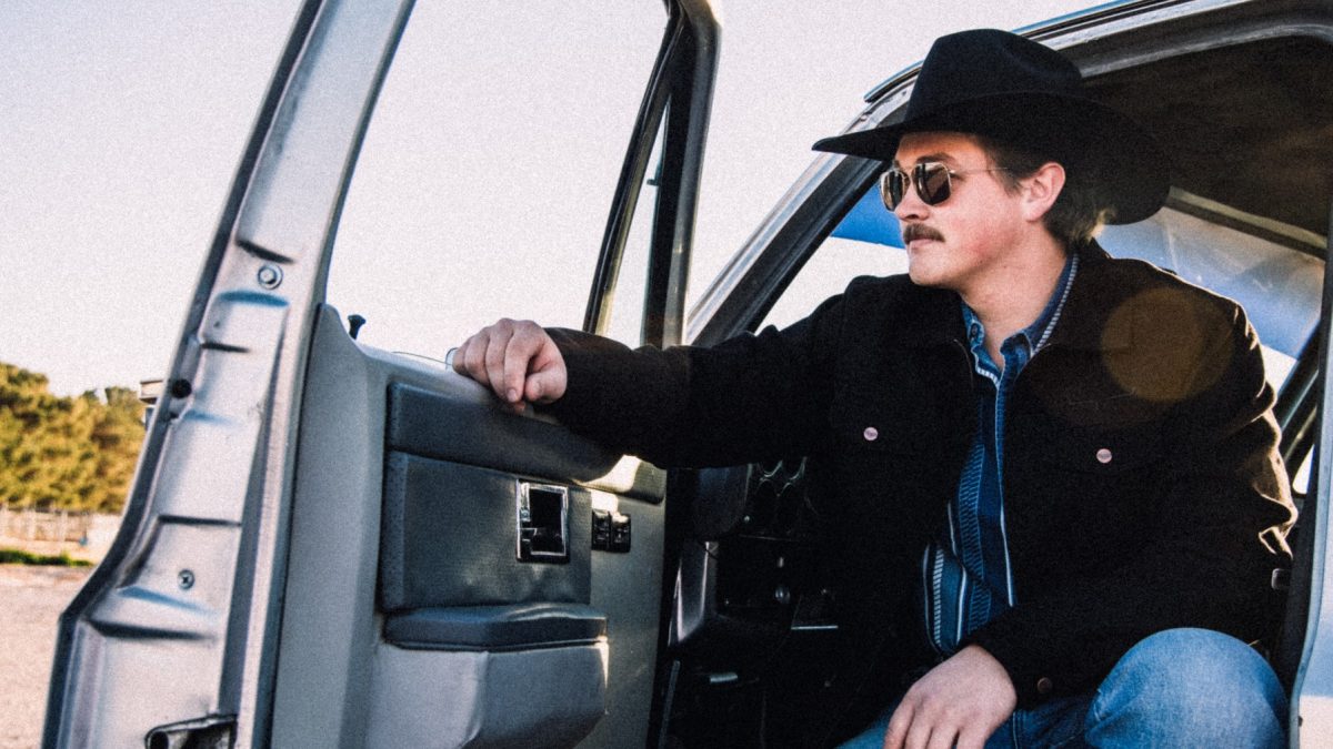 Zach Top Extends 2026 Cold Beer & Country Music Tour