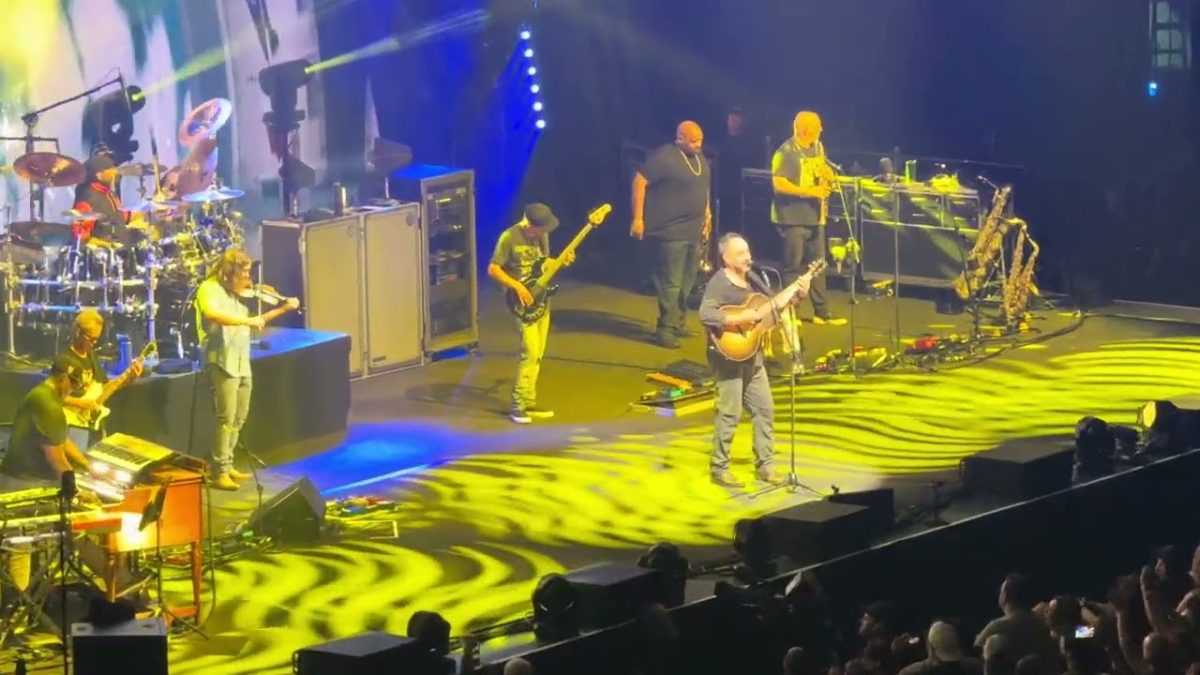 Ants Marching by Dave Matthews Band with Jake Simpson 5.11.26