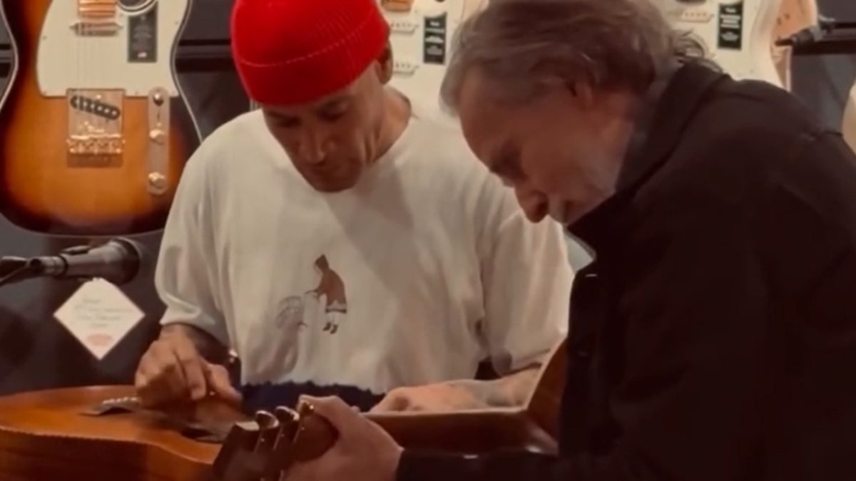 Watch Ben Harper & Jackson Browne Cover Warren Zevon’s ‘Mutineer’