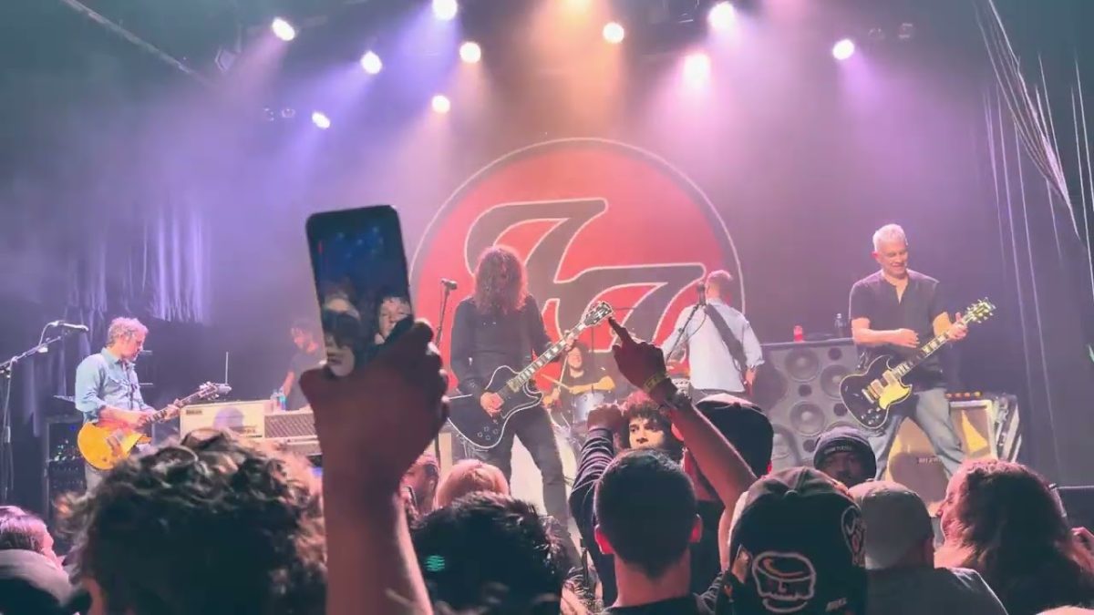 Foo Fighters perform "My Hero" at Irving Plaza