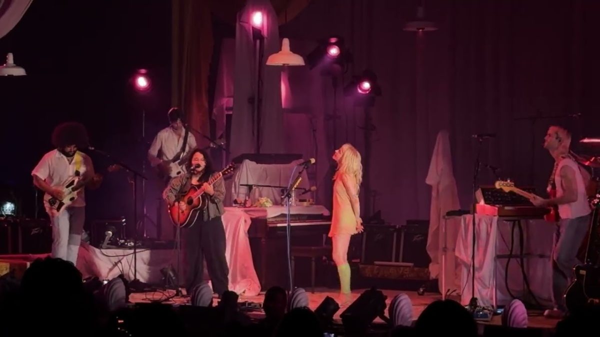 Hayley Williams and Jay Som - “Past Lives” Live Debut 4K The Wiltern Los Angeles, CA