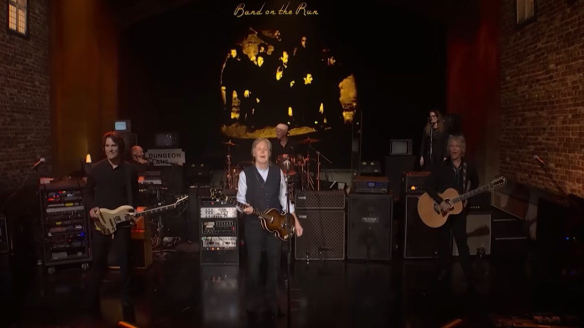 Paul McCartney Brings Back ‘Band On The Run’ On ‘Saturday Night Live’