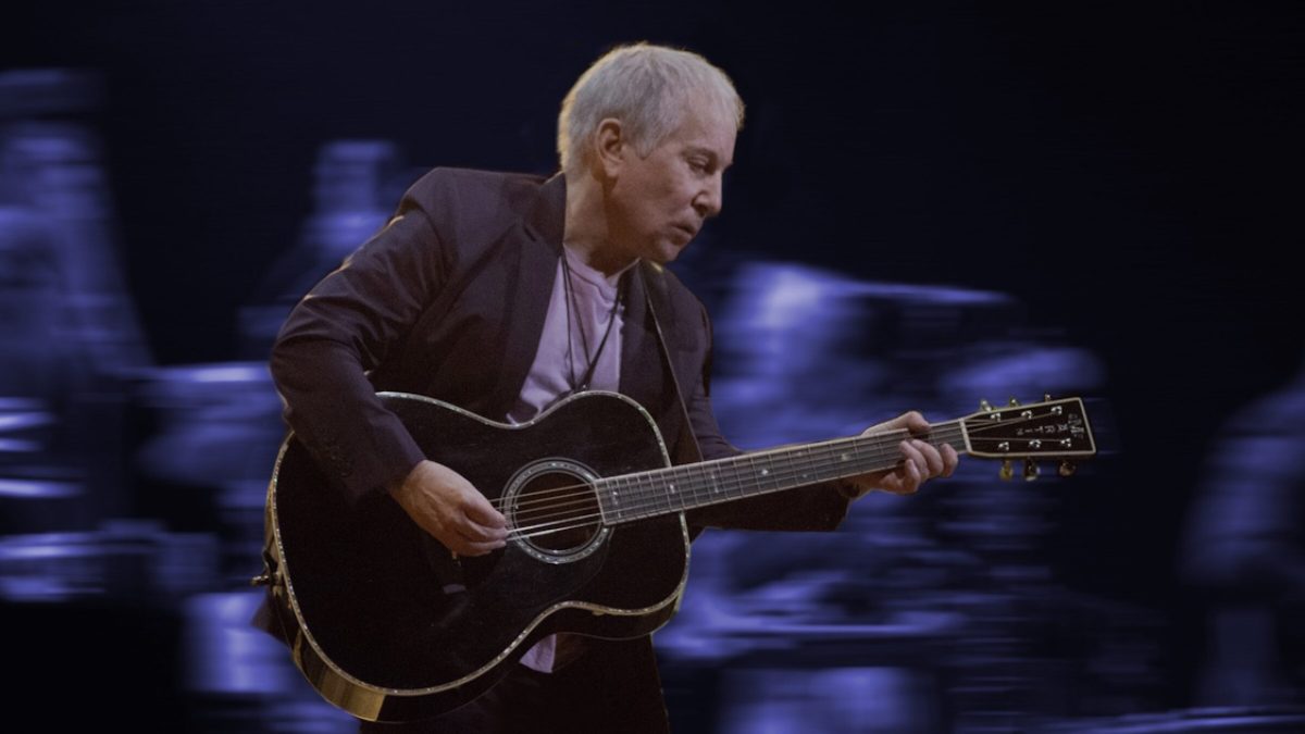 Paul Simon Performs ‘April Come She Will’ Solo For 1st Time Since 1965