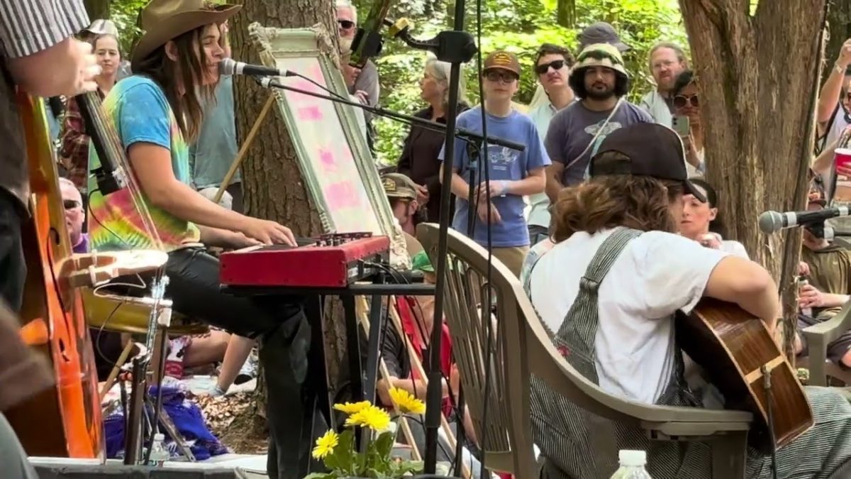 Daniel Donato’s Cosmic Country. 59th street bridge song. (Always feeling groovy when sugarlegg sings