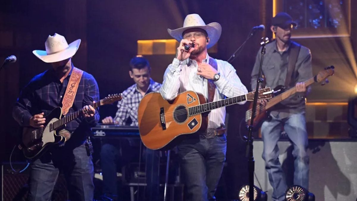 Cody Johnson Rides 'Horseback' On 'The Tonight Show'