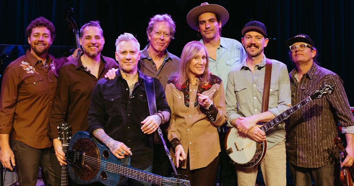 Infamous Stringdusters Daniel Rodriguez eTown 2026