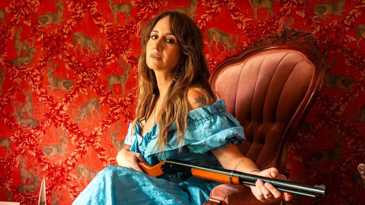 Margo Price Reveals ‘Days Of Unrest’ Mixtape & Shares ‘Deportee’ Cover Featuring Joan Baez
