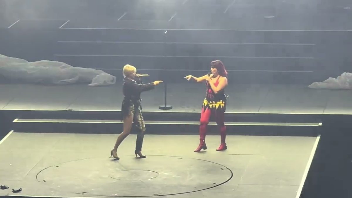 Robyn & CMAT - Call Your Girlfriend - Sexistential Tour, Dublin