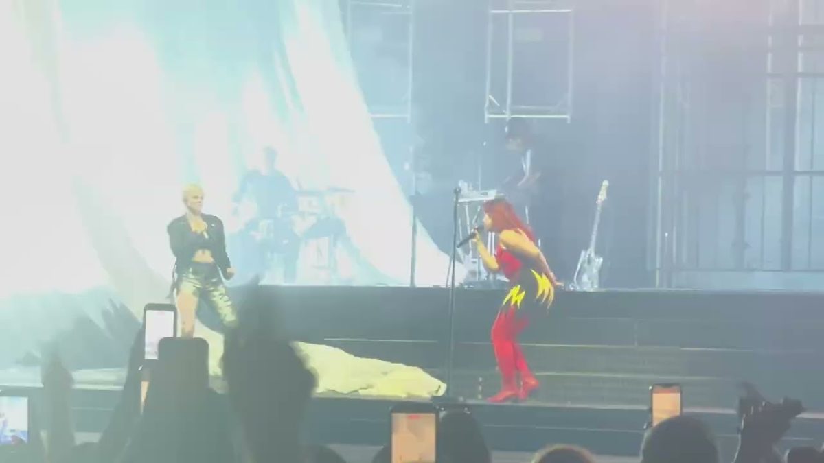 Robyn (with CMAT) -  Call Your Girlfriend - 3arena  Dublin - June 24th 2025