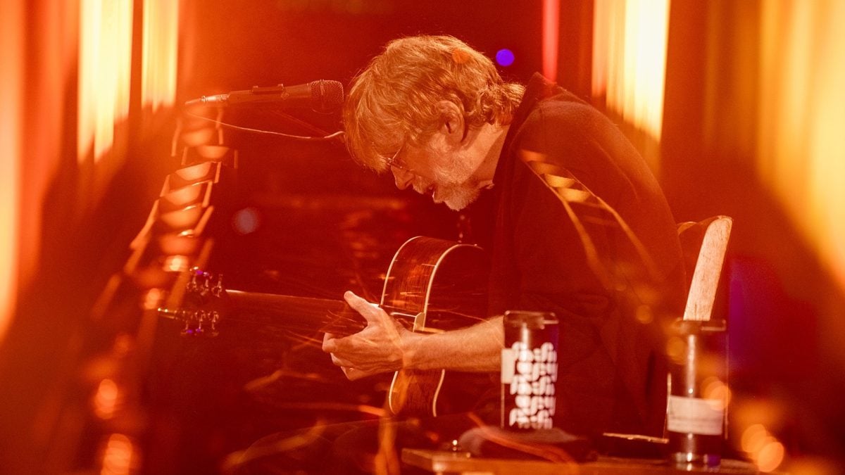 Trey Anastasio Opens Acoustic Show In Vail With 1st 'Walfredo' Since 2017