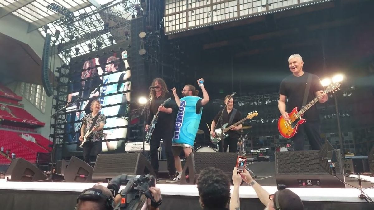 Foo Fighters "Big Me" live at Liverpool Anfield Stadium, 27-Jun-2026, feat. fan in Mentos costume