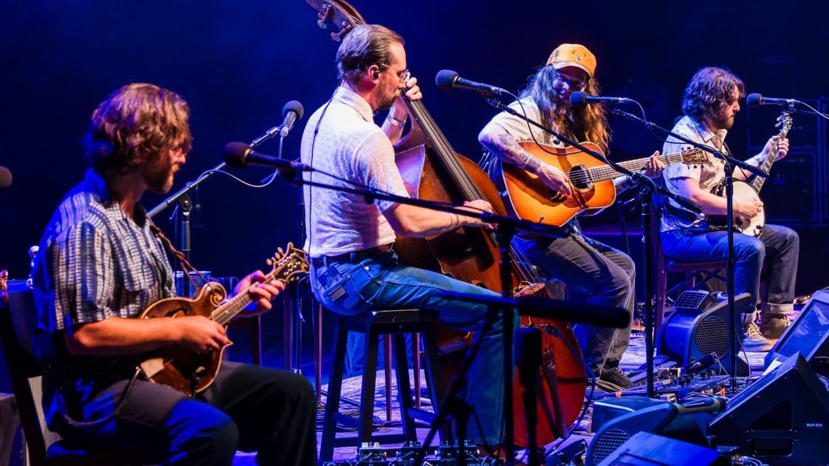 Billy Strings Plays ‘Austin City Limits,’ Joins Willie Nelson At 4th Of July Picnic & Extends Fall Tour 2026