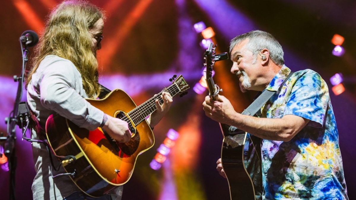 Larry Keel Joins Billy Strings On Stanley Brothers, J.J. Cale & Jeff Austin Covers In Virginia