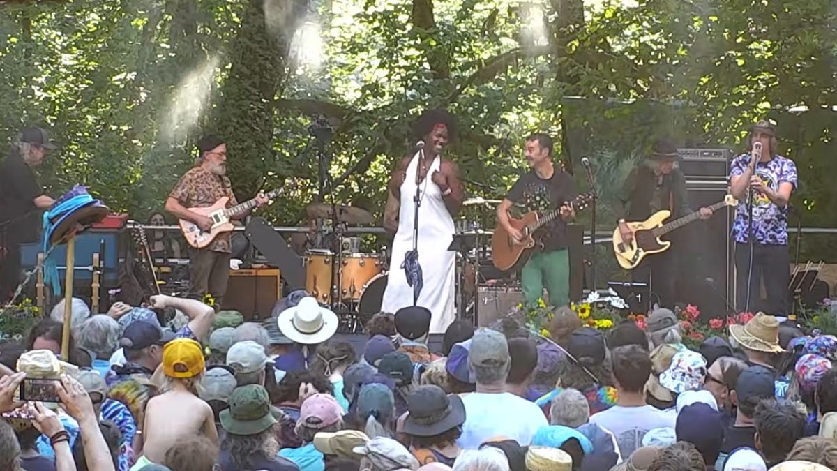 Lebo, Steve Kimock, Jay Lane & More Present Bob Weir Tribute At Oregon Country Fair