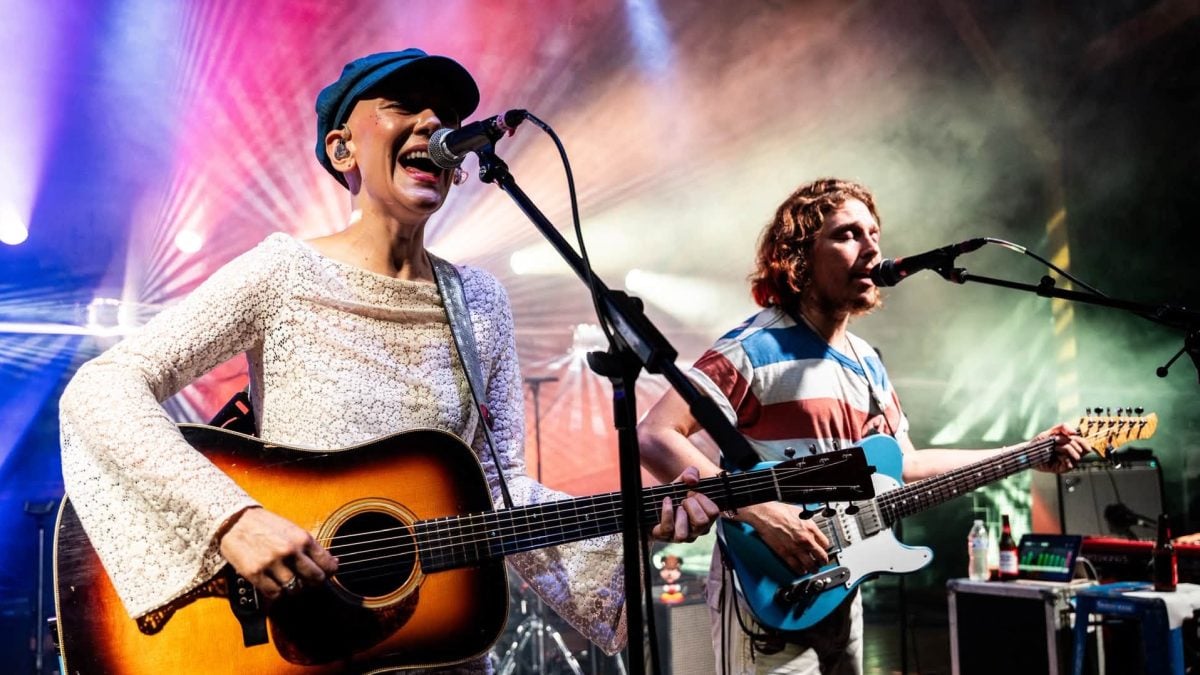 Watch Daniel Donato & Molly Tuttle Close Joint Tour With 'U.S. Blues' Finale In Virginia