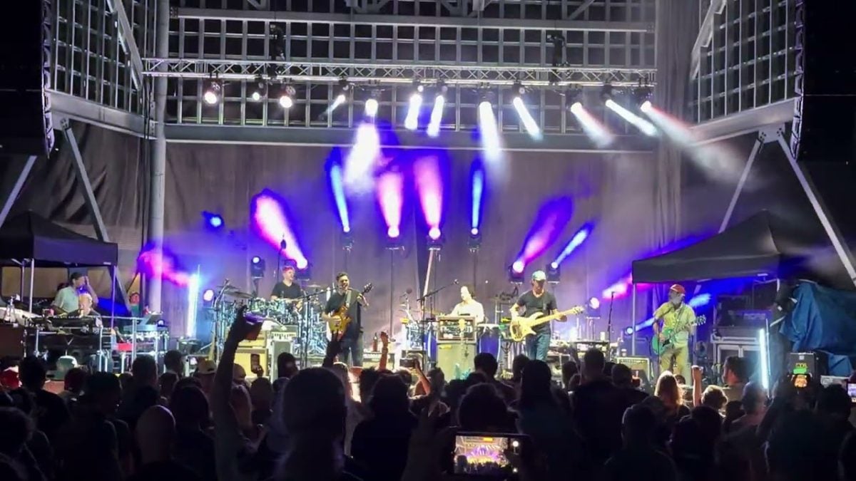 Umphrey’s McGee & moe. — “Make America } Don’t Get Me Down } Fuk Again” (2026.07.12 Charleston, SC)