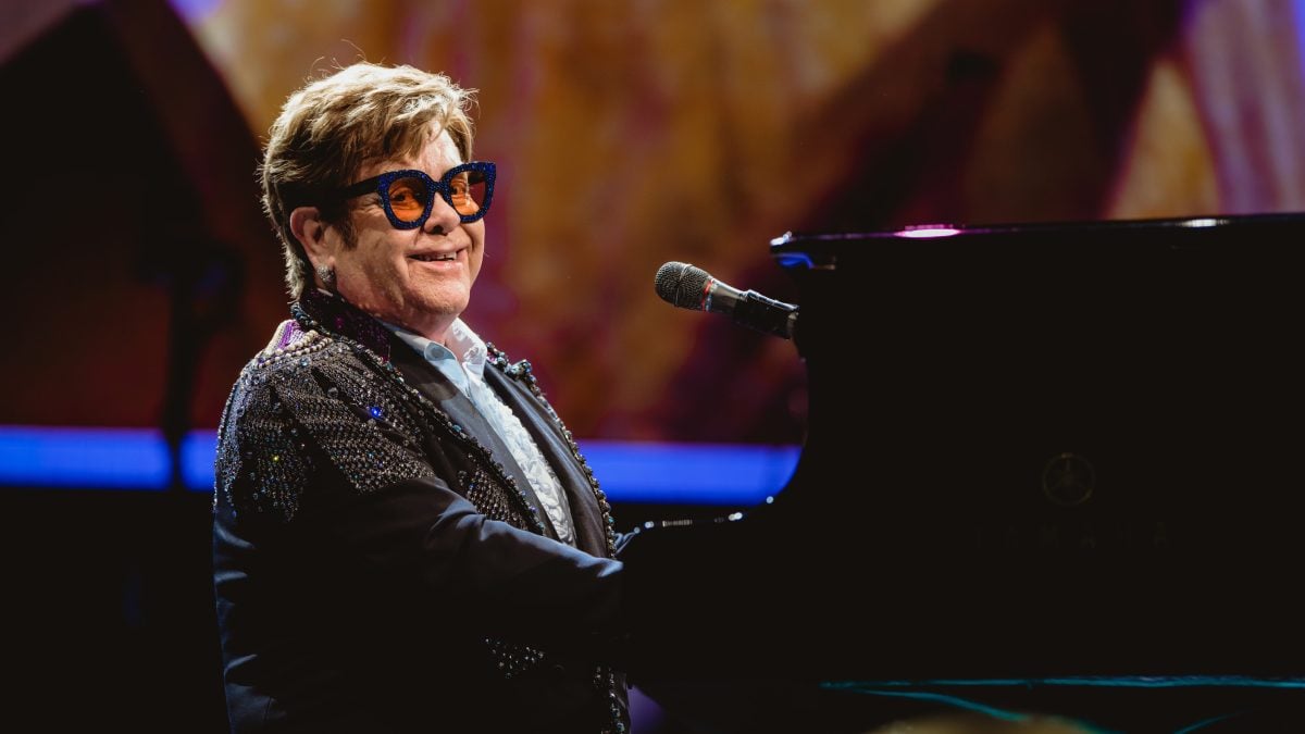 Elton John Schedules Return To Mexico City For Farewell Concerts