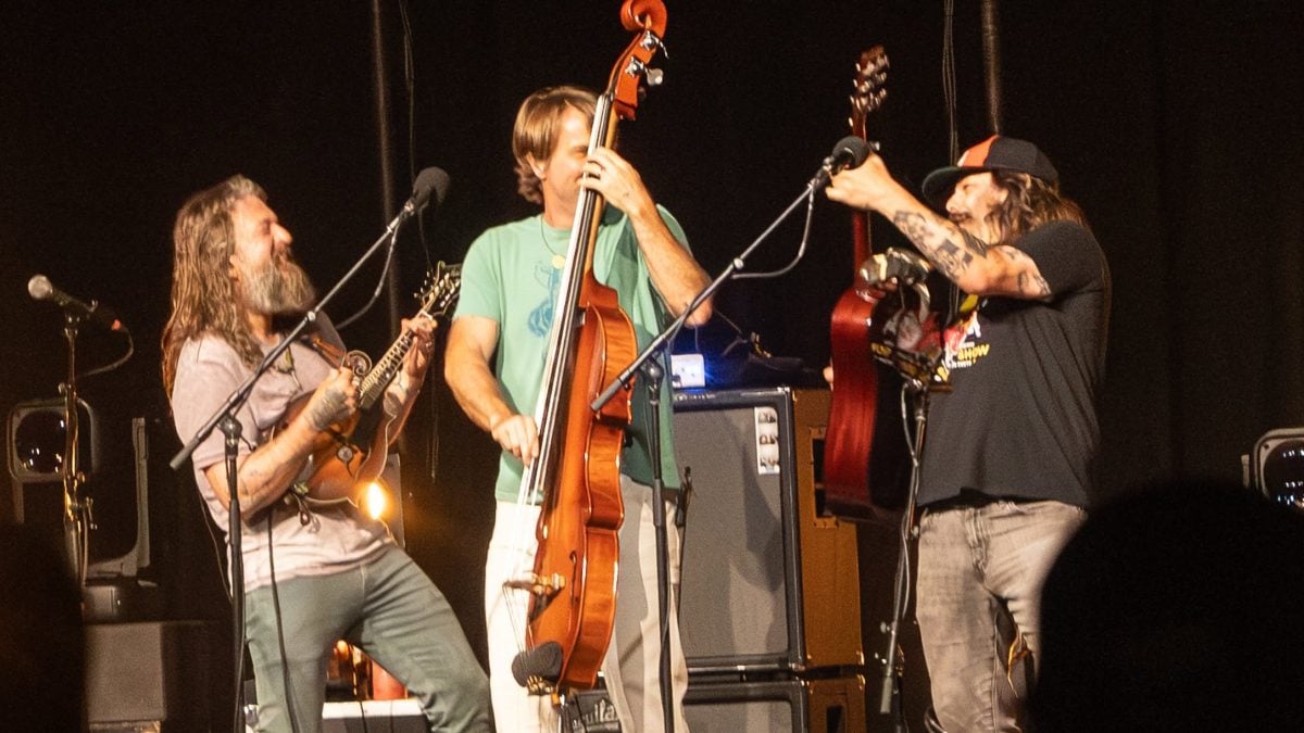 Greensky Bluegrass Cashes In With 'Money For Nothing' Revival In Fort Wayne
