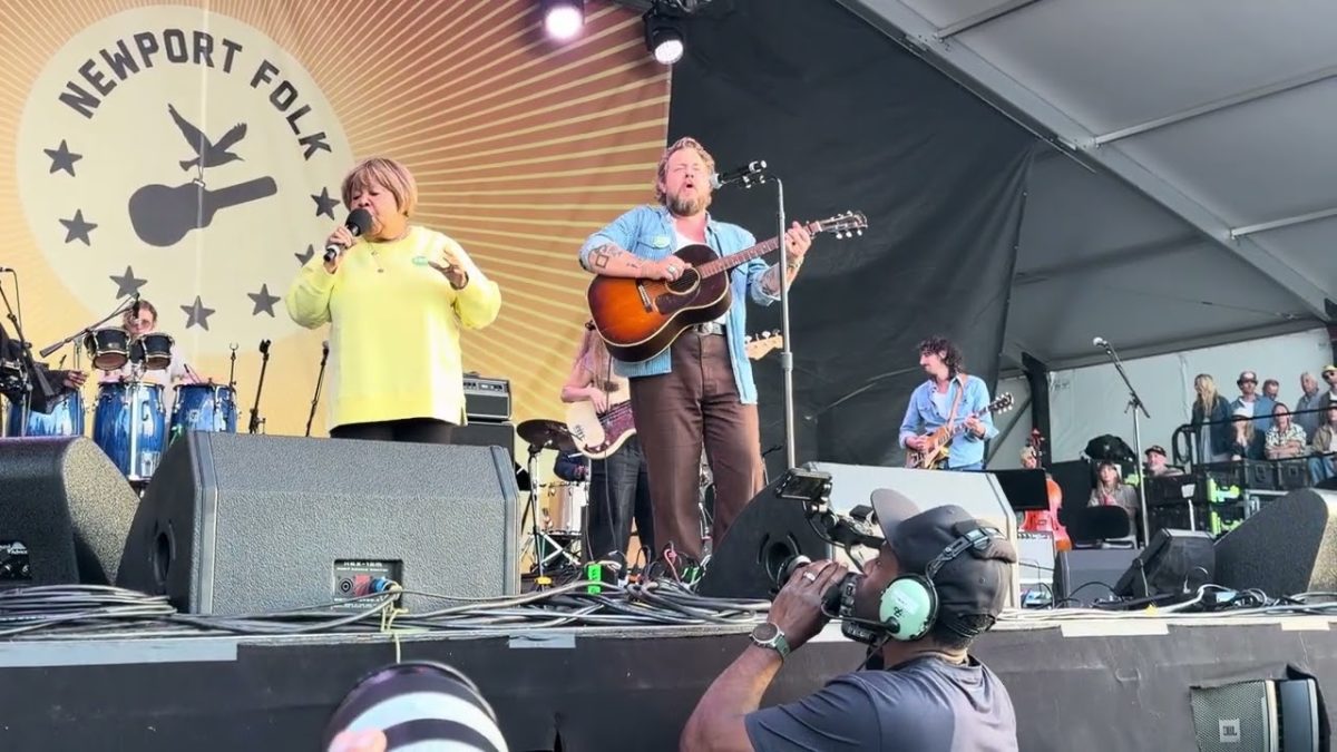Beautiful Strangers (Kevin Morby cover), Mavis Staples & Nathaniel Rateliff, Newport Folk 7/26/2026