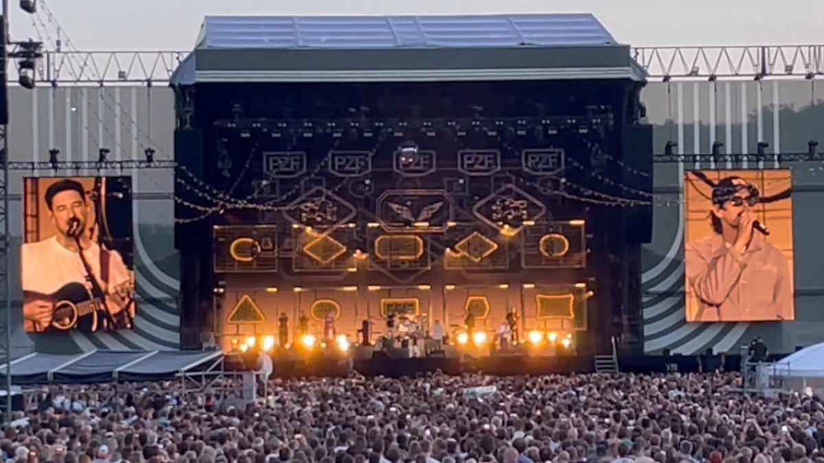 Caamp’s Taylor Meier Joins Mumford & Sons In Netherlands
