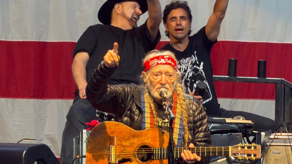 Willie Nelson “Me and Bobby McGee” 07/12/26 Costa Mesa, CA @WillieNelson