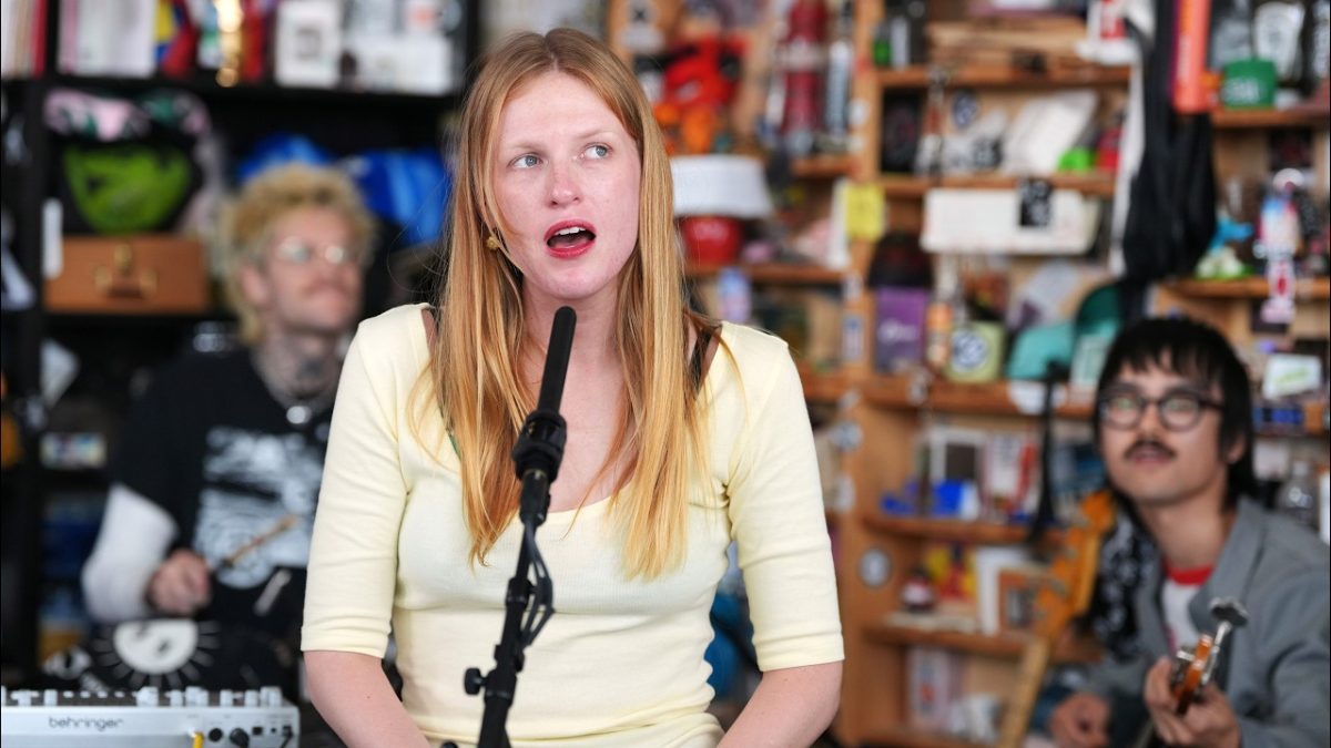Audrey Hobert: Tiny Desk Concert