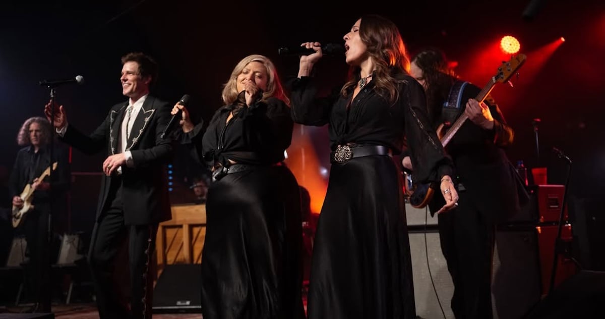 Brandon Flowers Dolly Parton Islands In The Stream