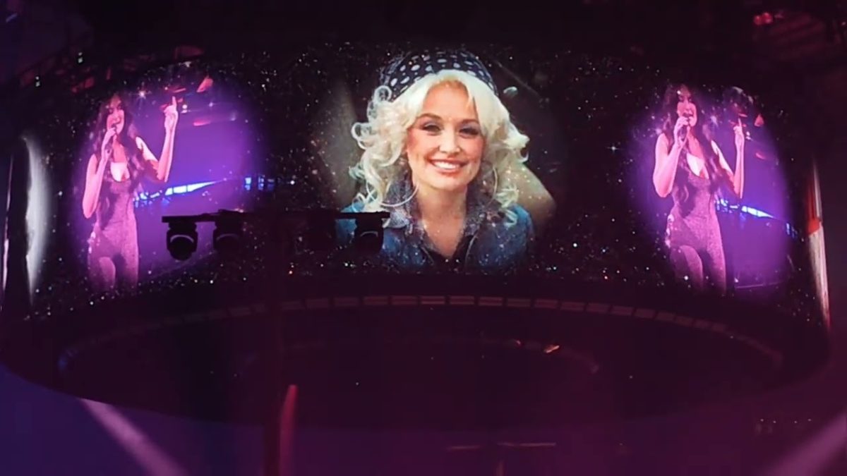 Beautiful Tribute to Dolly Parton by Kacey Musgraves at TD Garden in Boston