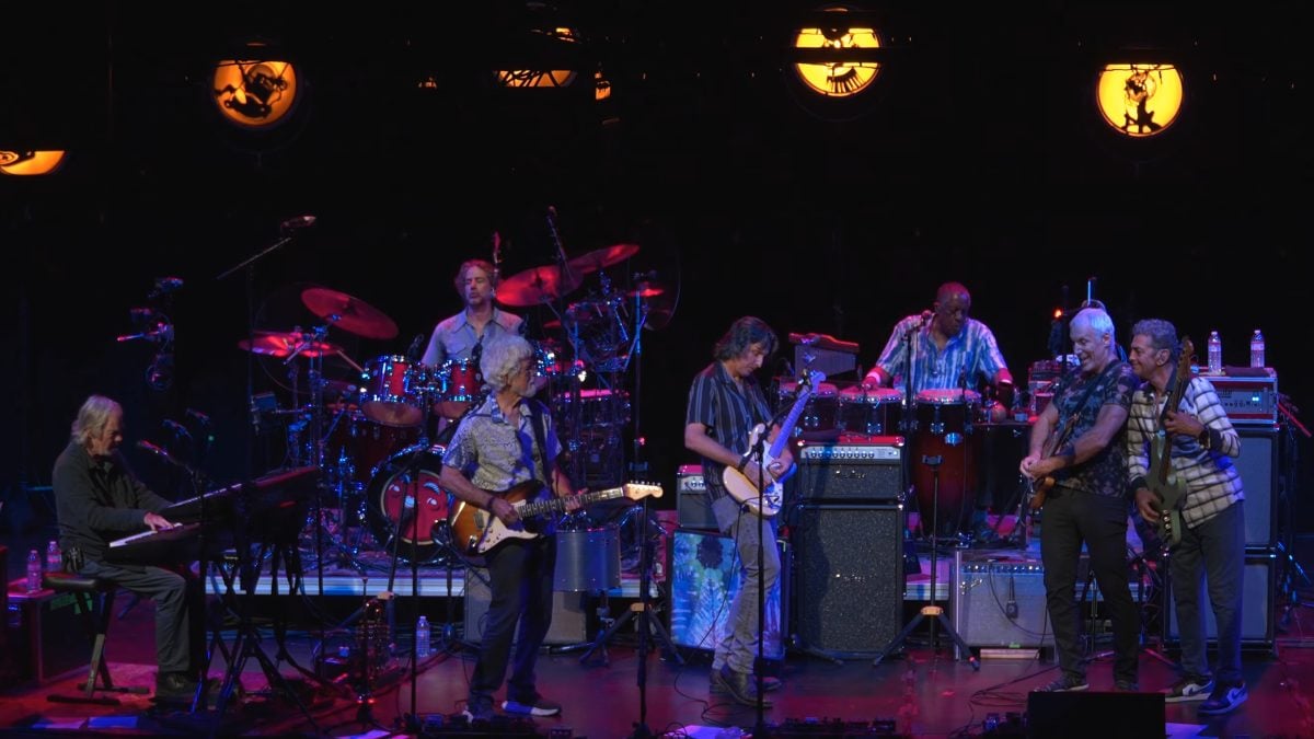 Little Feat Keeps Special Guest Streak Going With Jeff Pevar In Grass Valley