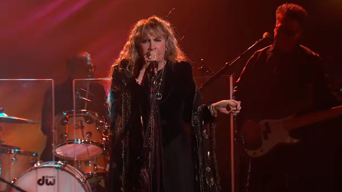 Watch Steve Nicks Bring 'Stand Back' To 'Jimmy Kimmel Live'