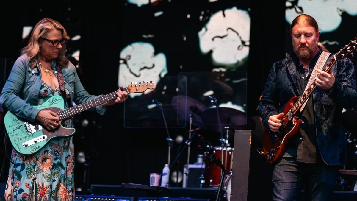 Tedeschi Trucks Band Breaks Out Rolling Stones Cover In Santa Barbara